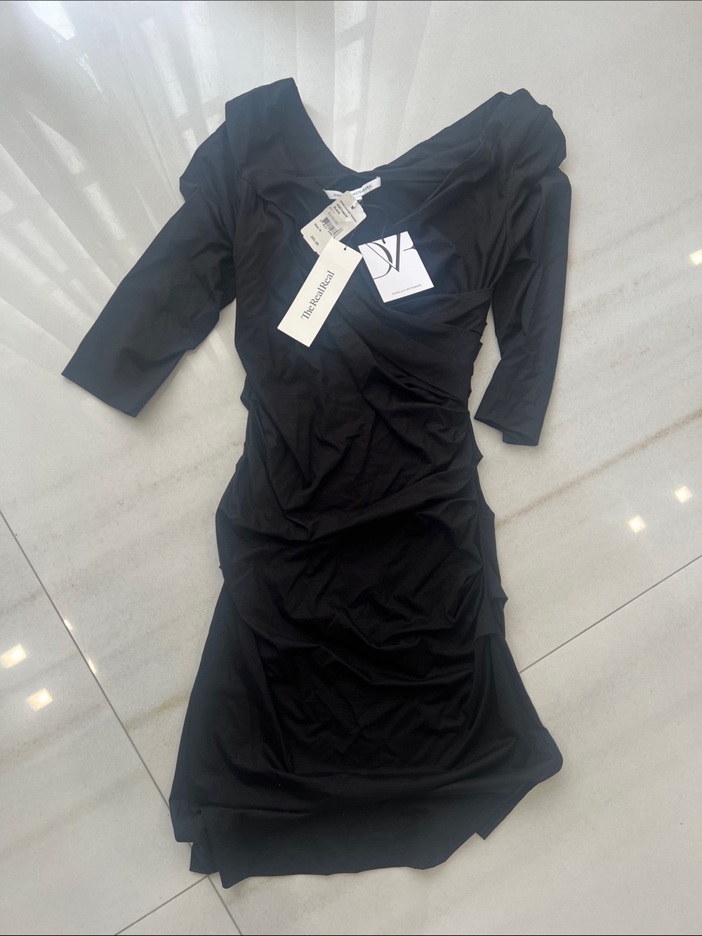 Diane Von Furstenberg Black Ruched V-Neck Midi Dress